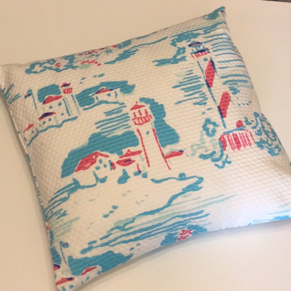 Accent pillow 14”x14”